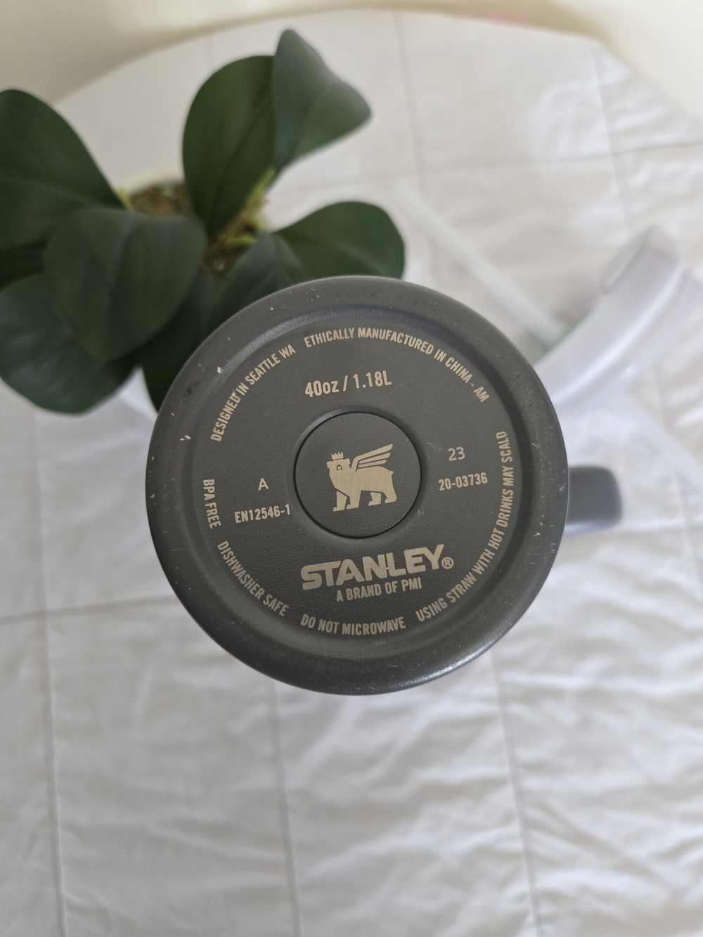 Stanley Quencher 40oz Tumbler Gray - Picture 2 of 6